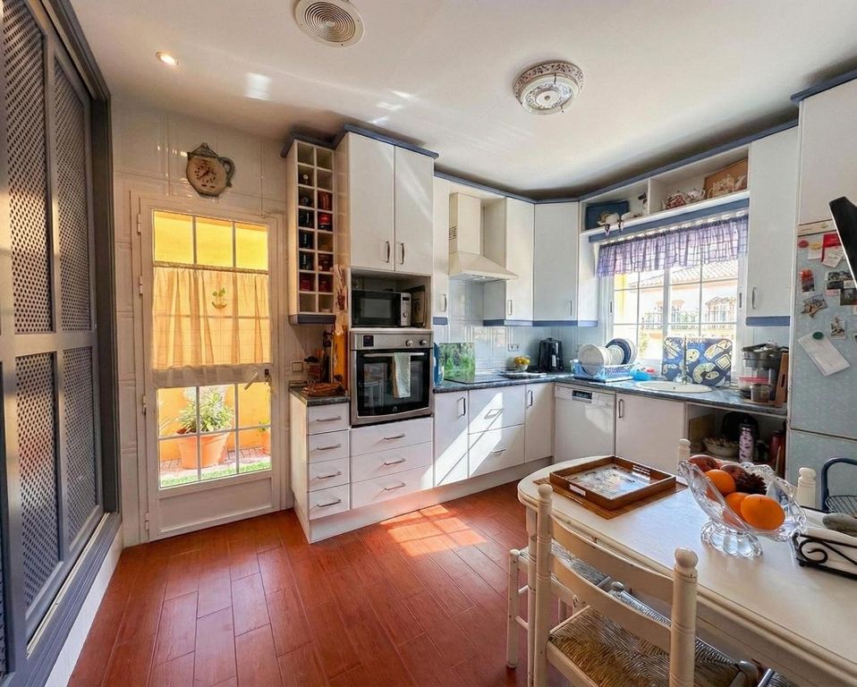 Luxury House for sale in Casares, 745 000 €, Photo 5