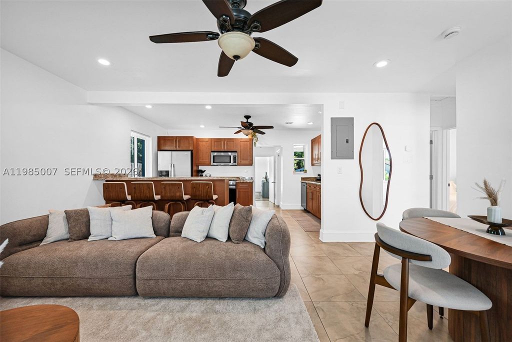 Maison de luxe à vendre à Fort Lauderdale, 480 261 €, Photo 1