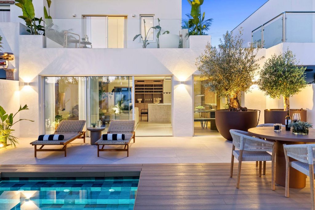 Maison de luxe à vendre à Marbella, 1 395 000 €, Photo 1