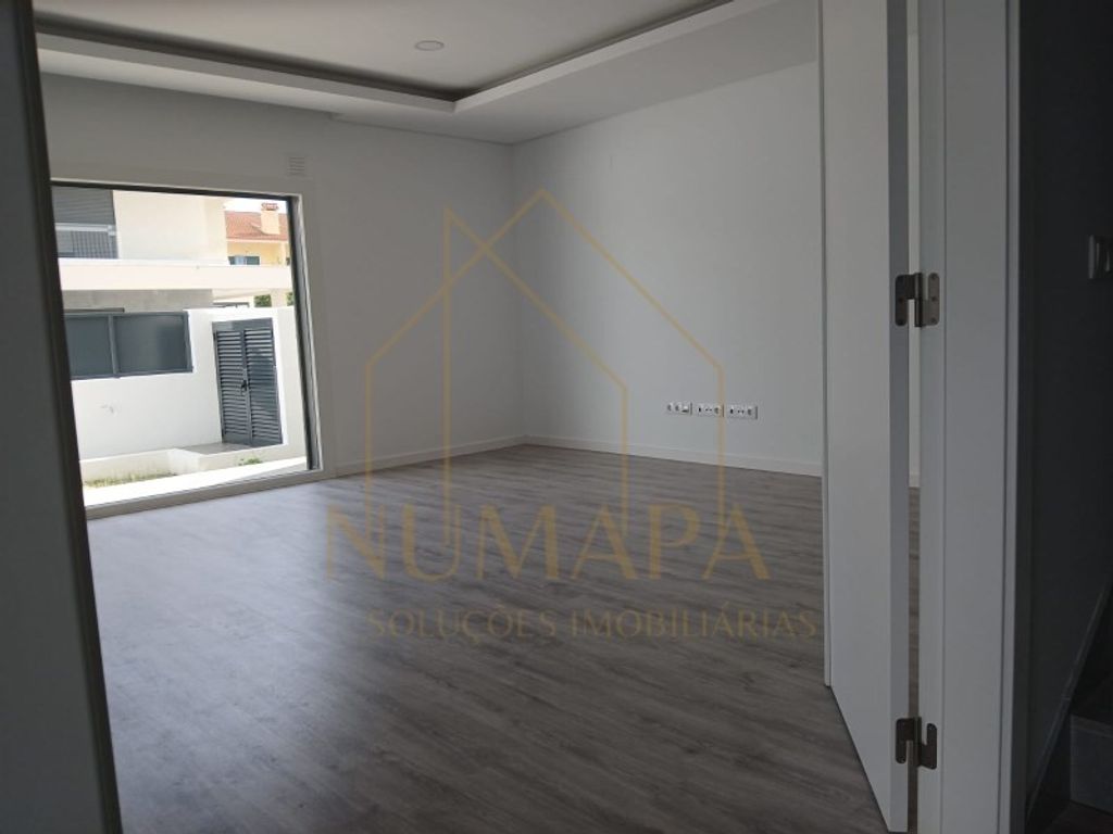 Luxury House for sale in Seixal, 585 000 €, Photo 7