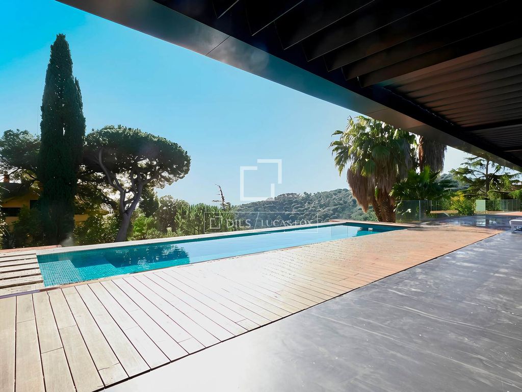 Maison de luxe à vendre à Barcelona, 0 €, Photo 1