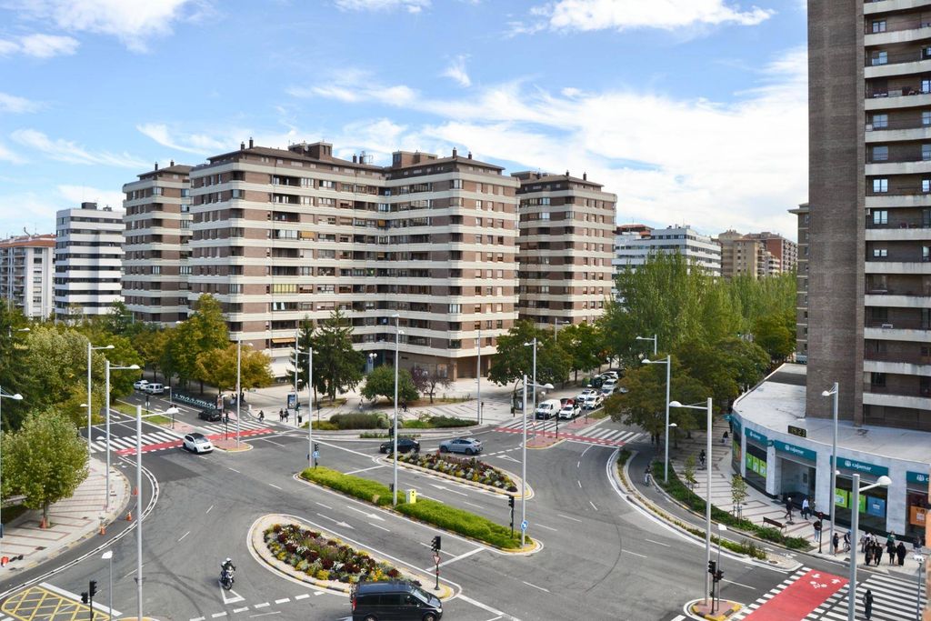 Appartement de luxe à vendre à Pamplona, 500 000 €, Photo 2