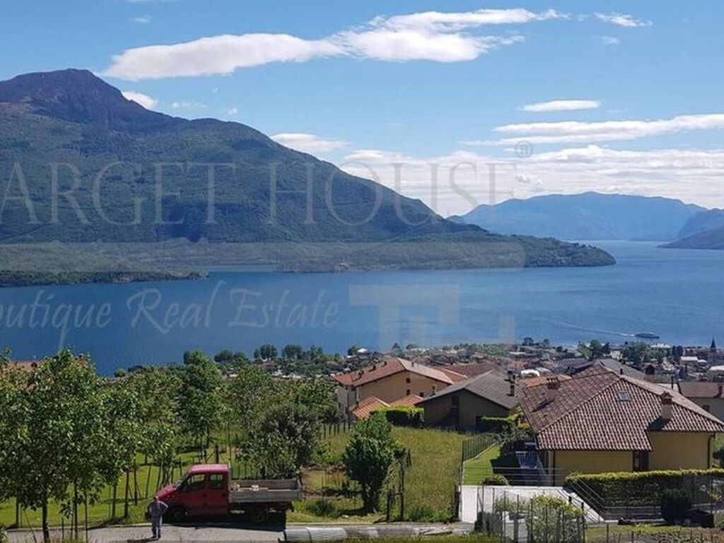 Luxury Apartment for sale in Vercana, 600 000 €, Photo 1