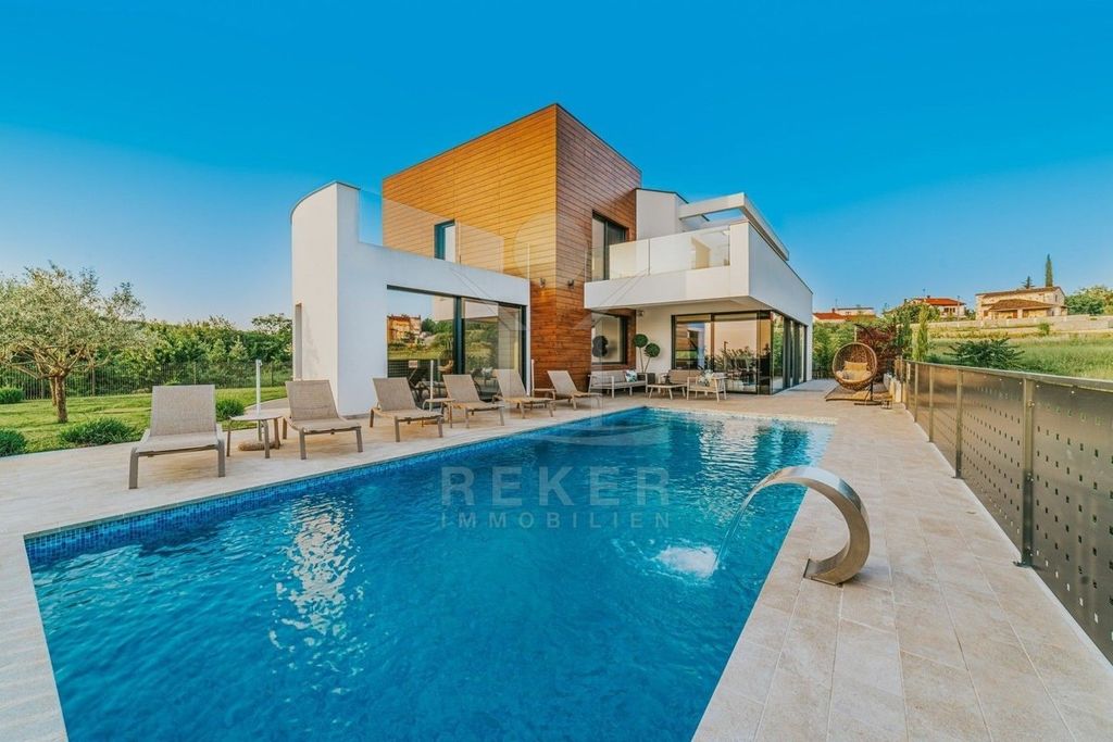 Maison de luxe à vendre à Porec, 1 800 000 €, Photo 2