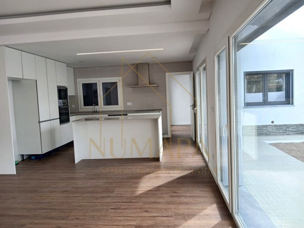 Luxury House for sale in Seixal, 640 000 €, Photo 3