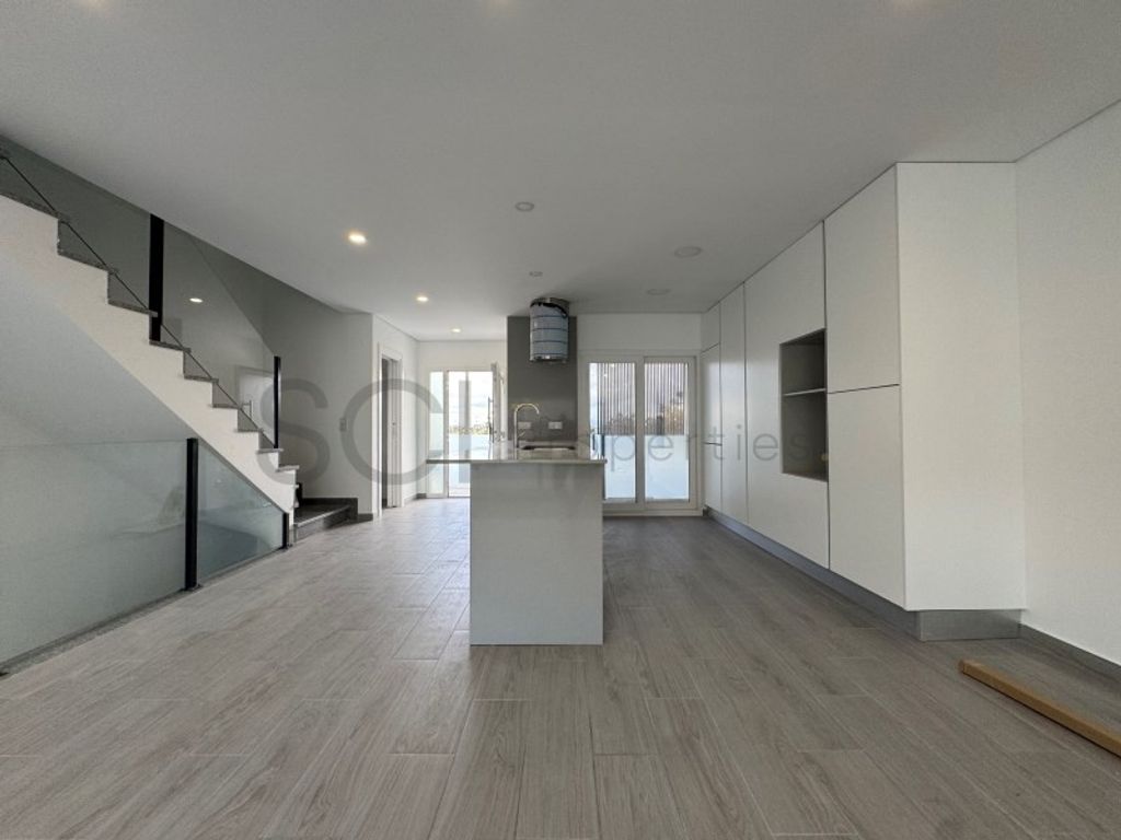 Luxury House for sale in Seixal, 555 000 €, Photo 3