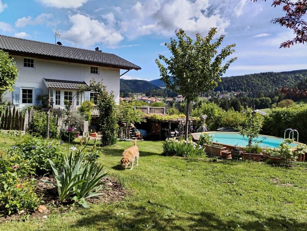 Luxury House for sale in Amblar, 750 000 €, Photo 1