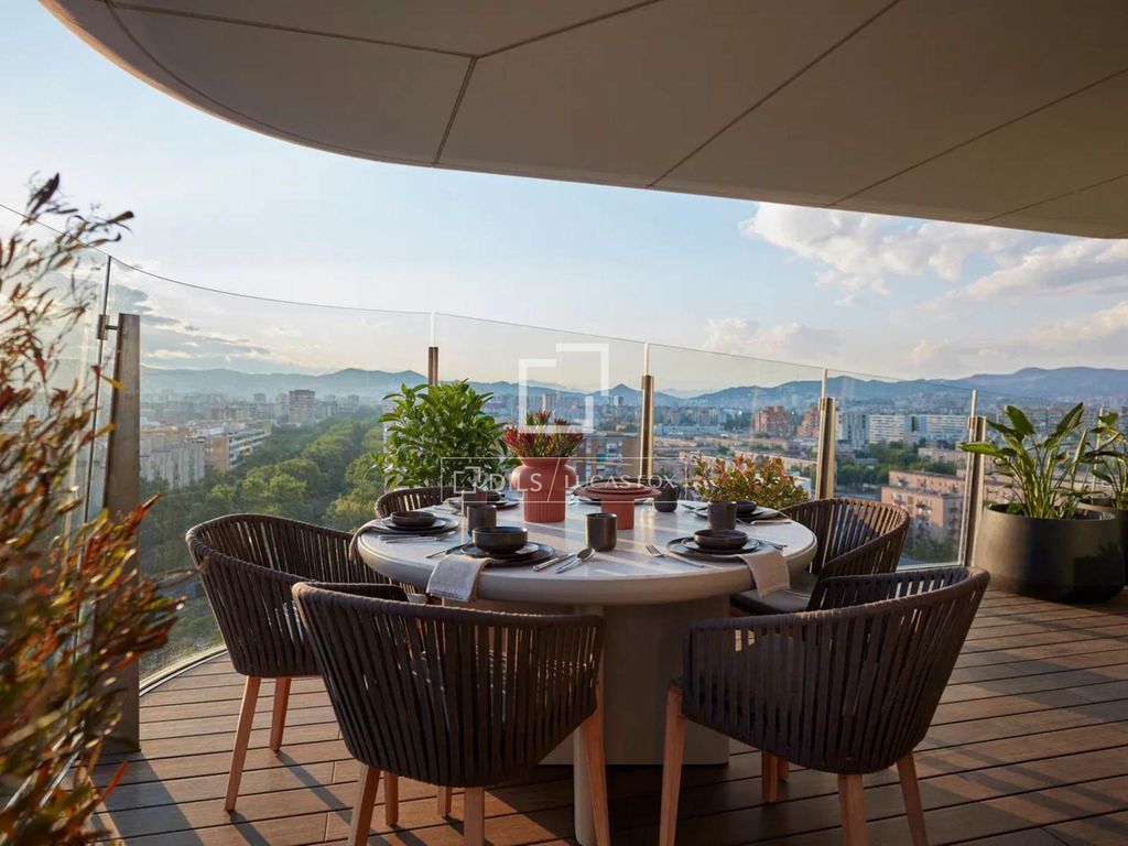 Luxury Apartment for sale in Barcelona, 1 431 712 €, Photo 4