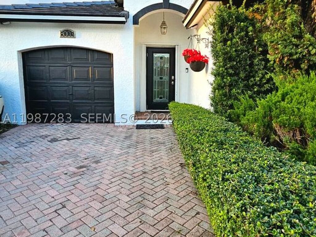 Luxury House for sale in Miami, 557 445 €, Photo 1