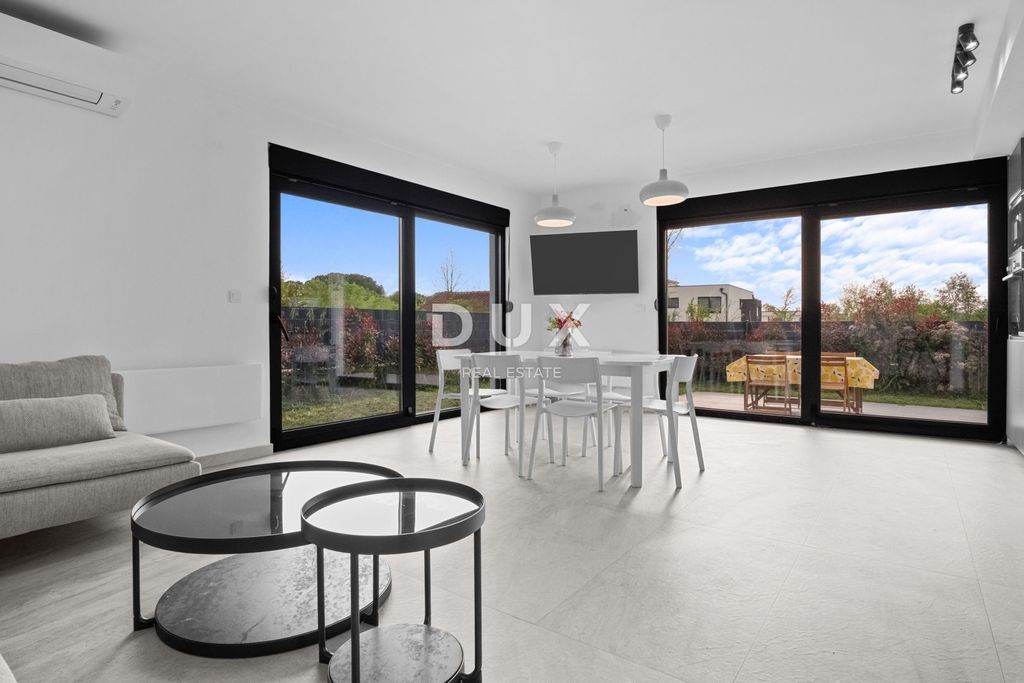 Maison de luxe à vendre à Porec, 570 000 €, Photo 4