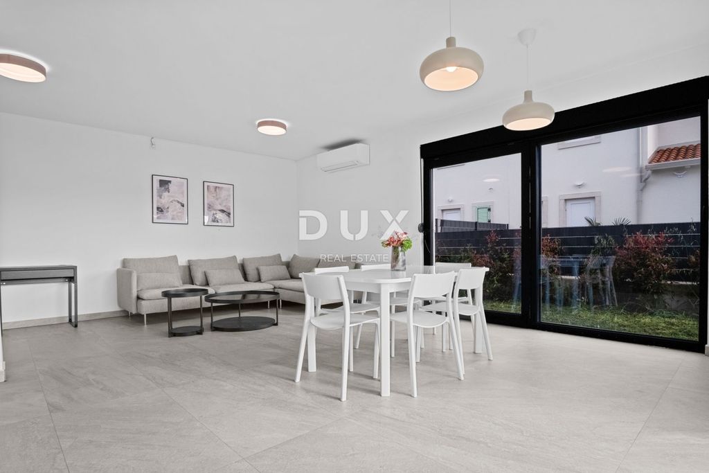 Maison de luxe à vendre à Porec, 1 060 000 €, Photo 5