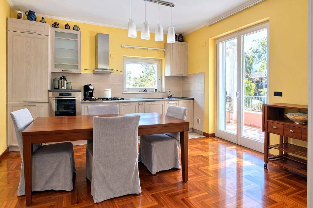 Luxury House for sale in Segni, 750 000 €, Photo 1