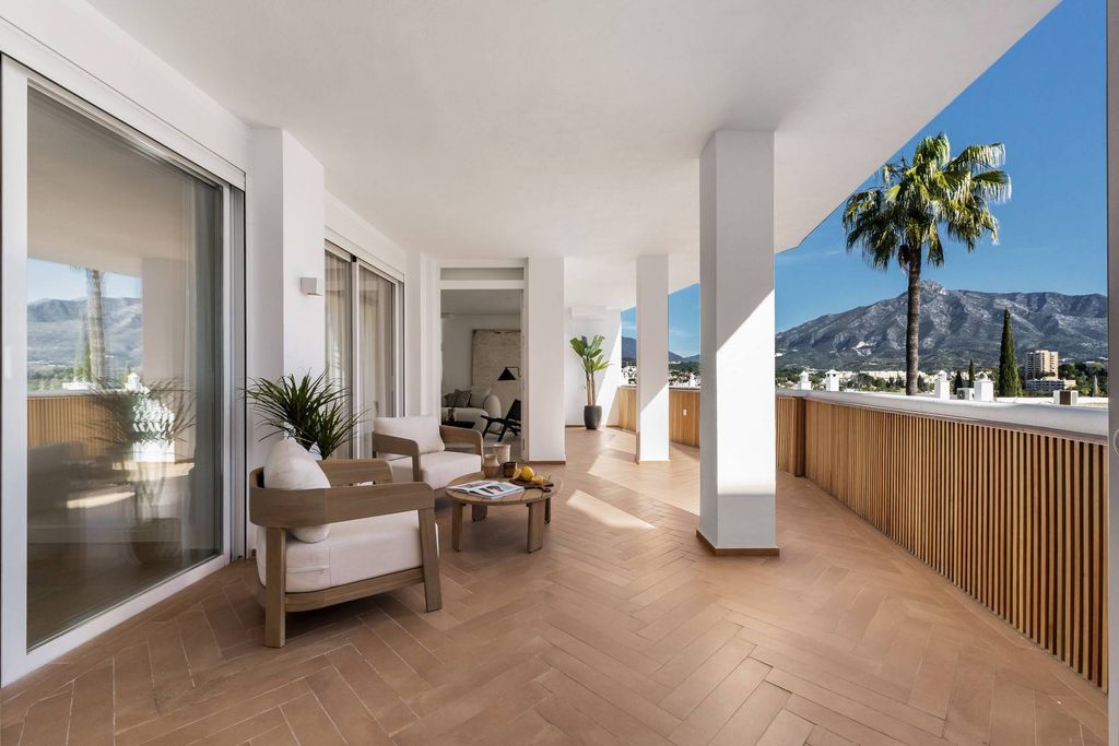 Appartement de luxe à vendre à Nueva Andalucia, 690 000 €, Photo 2