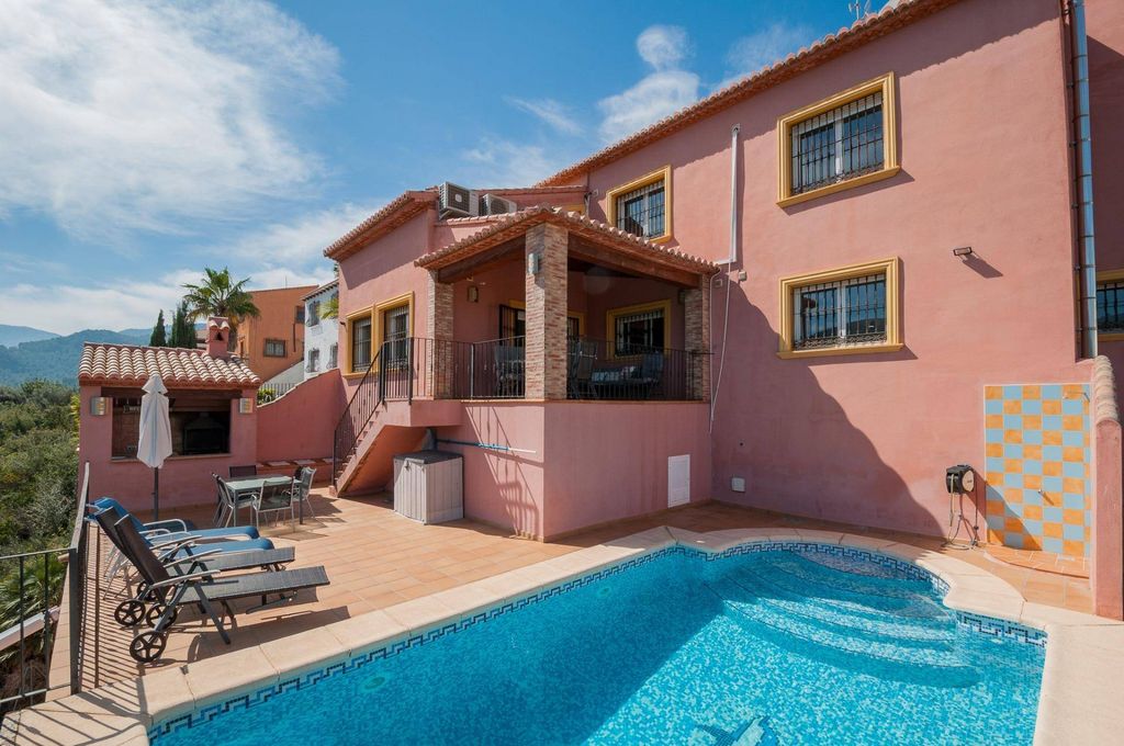Maison de luxe à vendre à Orba, 499 000 €, Photo 3