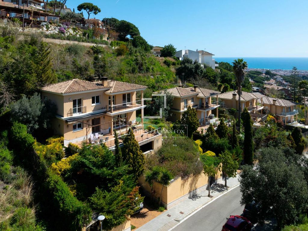 Luxury House for sale in Premià de Dalt, 750 000 €, Photo 1