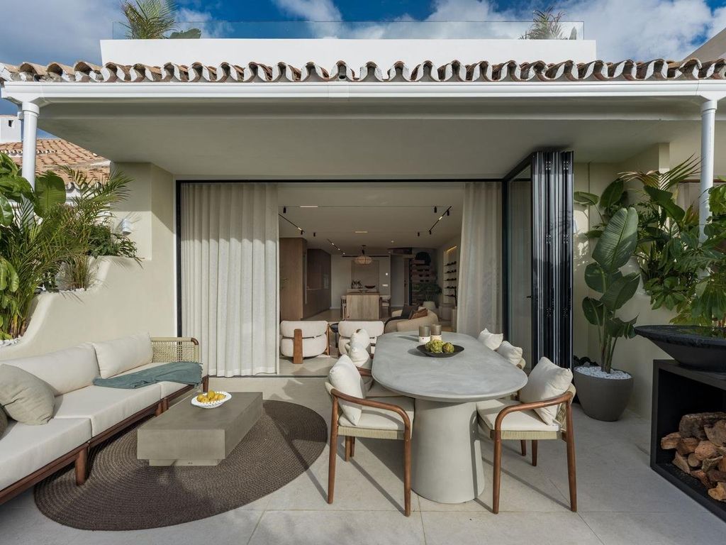 Maison de luxe à vendre à Marbella, 1 550 000 €, Photo 1