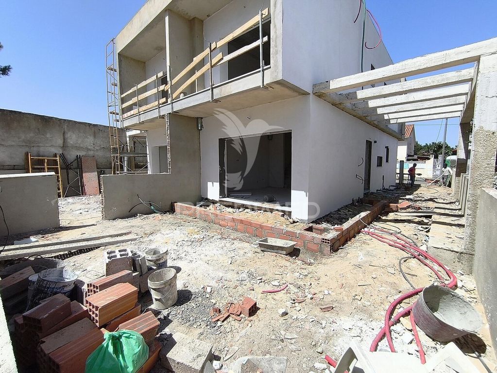Luxury House for sale in Seixal, 435 000 €, Photo 1