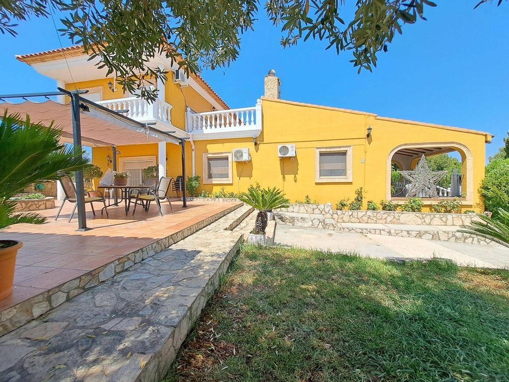 Luxury House for sale in Alberic, 400 000 €, Photo 1
