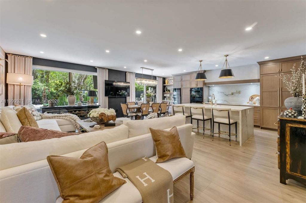Luxury House for sale in Miami, 1 221 745 €, Photo 1