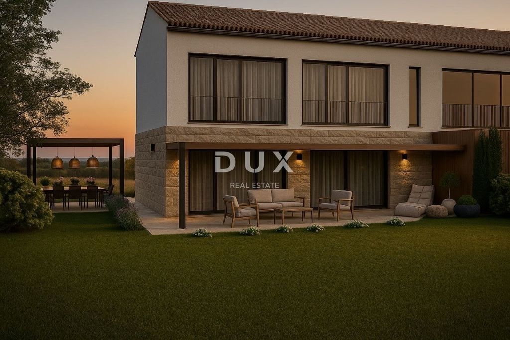 Maison de luxe à vendre à Porec, 465 000 €, Photo 6