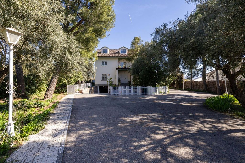Maison de luxe à vendre à Atarfe, 695 000 €, Photo 1