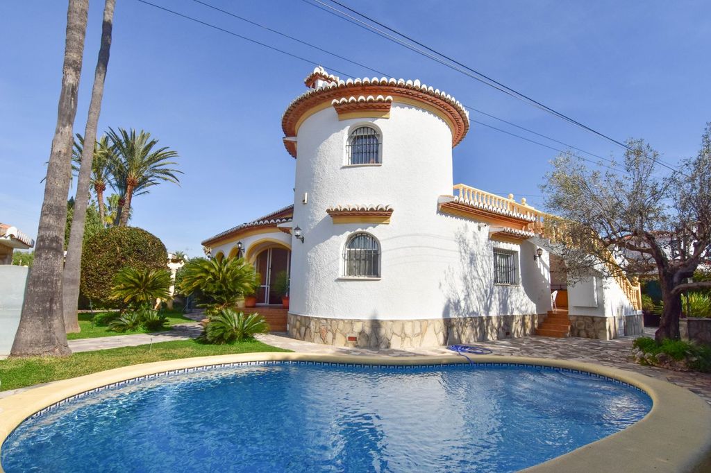 Luxury House for sale in Denia, 550 000 €, Photo 1