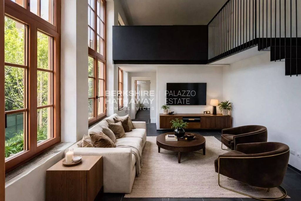 Appartement de luxe à vendre à Moltrasio, 750 000 €, Photo 1