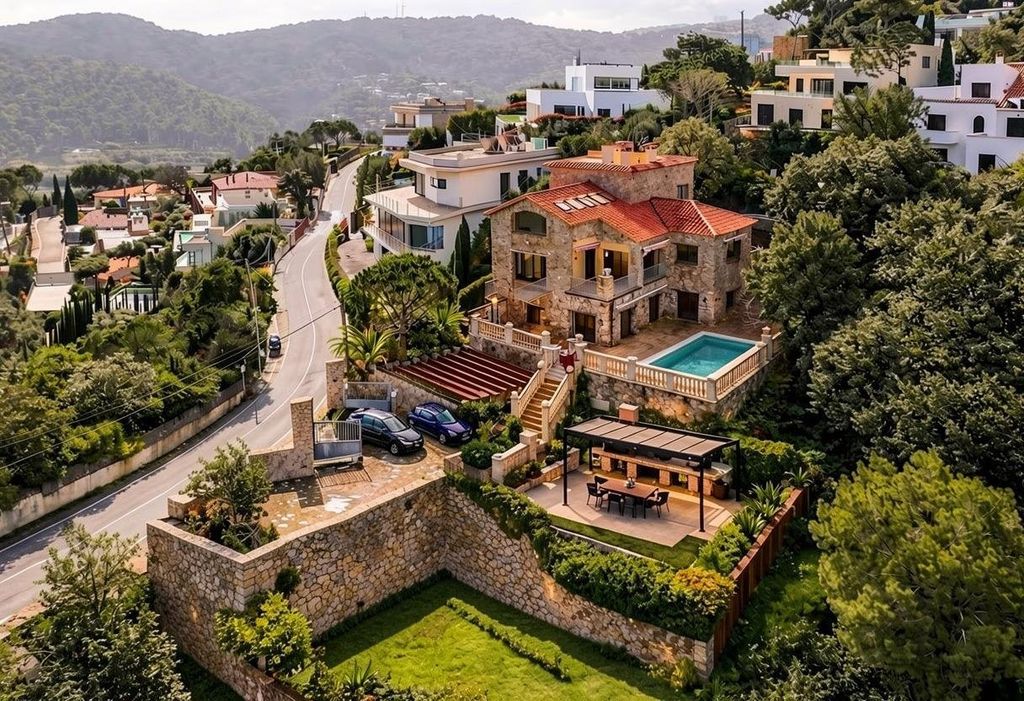 Maison de luxe à vendre à Begur, 1 290 000 €, Photo 1
