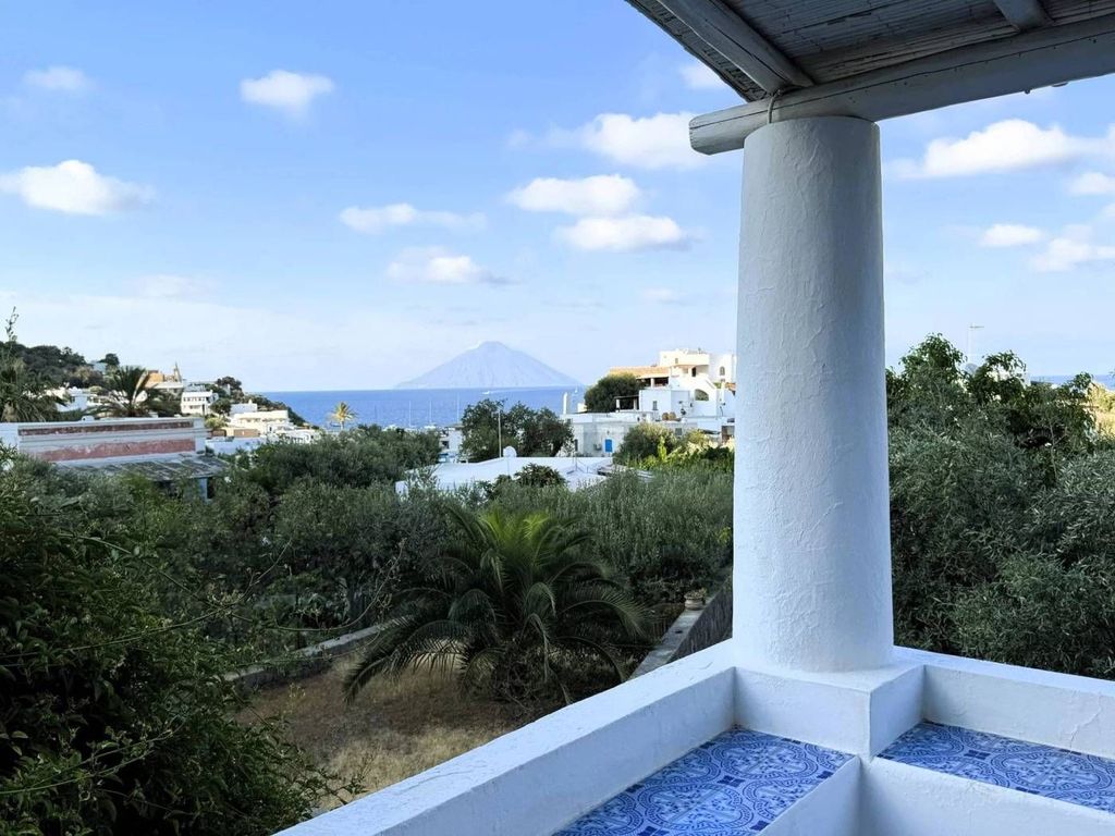 Luxury House for sale in Lipari, 2 500 000 €, Photo 1