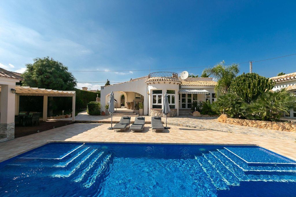 Maison de luxe à vendre à Playas de Orihuela, 799 000 €, Photo 1