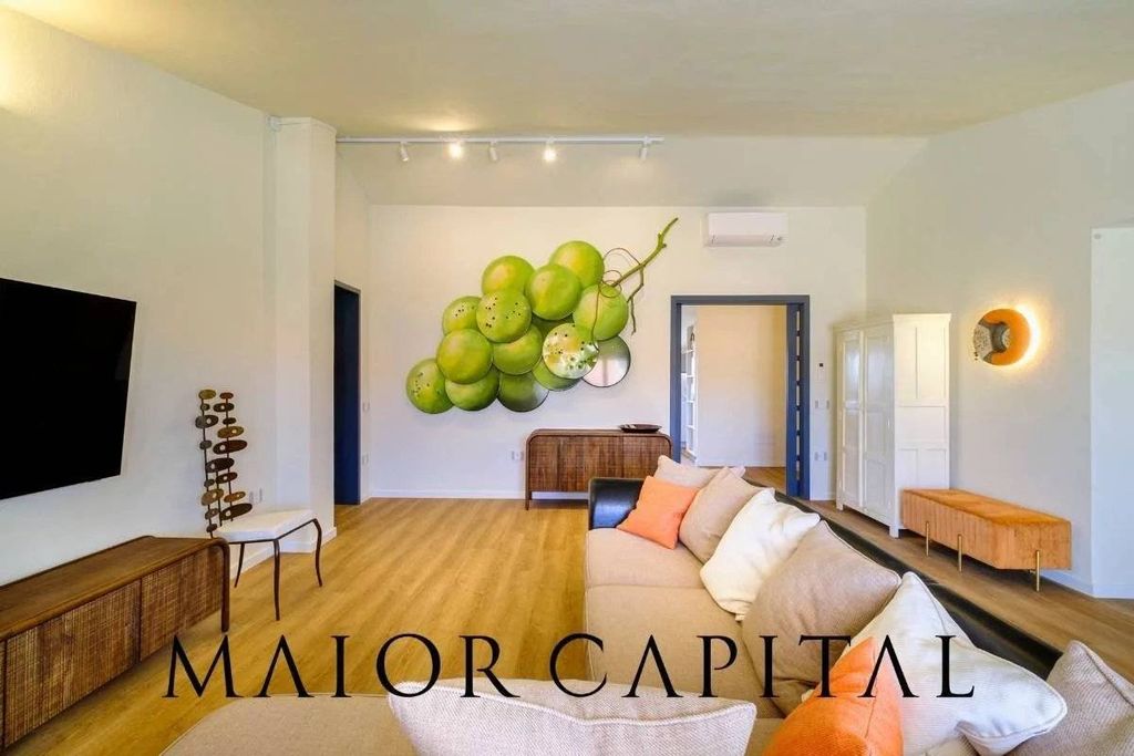 Luxury Apartment for sale in Olbia, 1 040 000 €, Photo 2