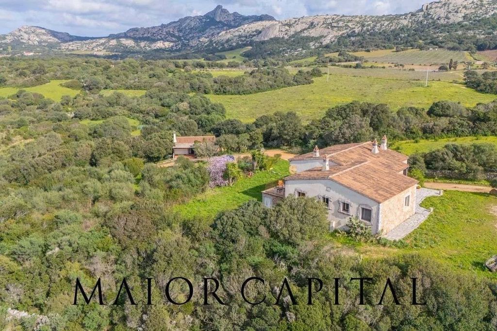 Luxury House for sale in Arzachena, 790 000 €, Photo 2