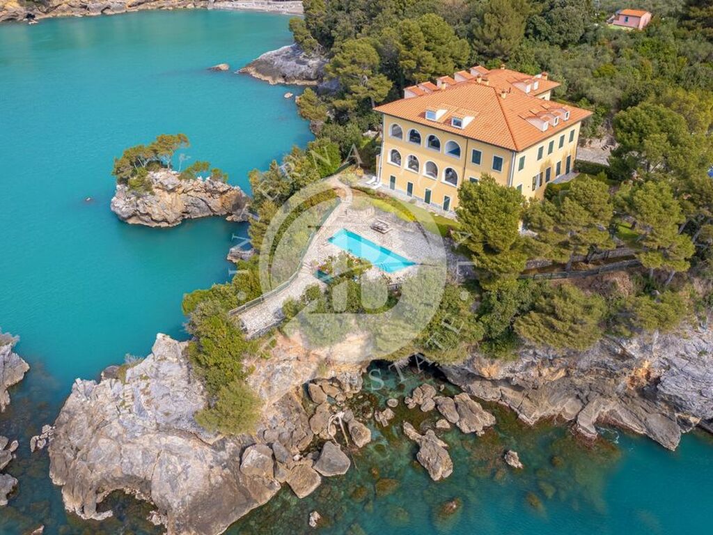 Luxury Apartment for sale in Lerici, 2 400 000 €, Photo 1