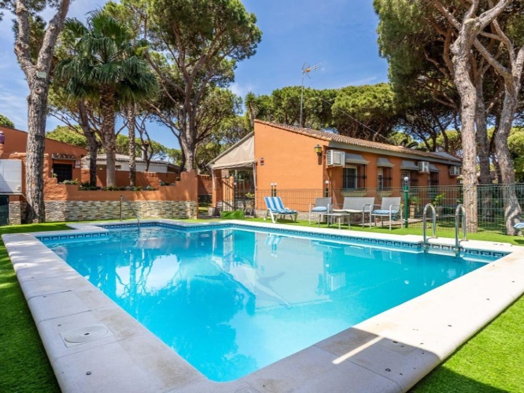 Luxury House for sale in Chiclana de La Frontera, 680 000 €, Photo 4
