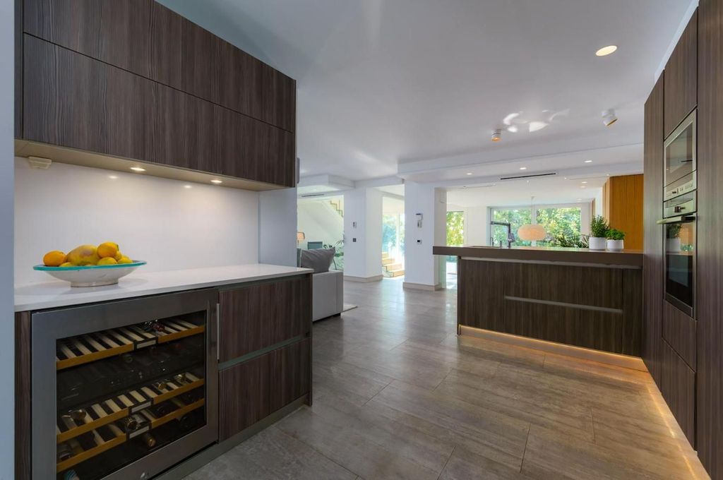 Luxury House for sale in Marbella, 2 490 000 €, Photo 6