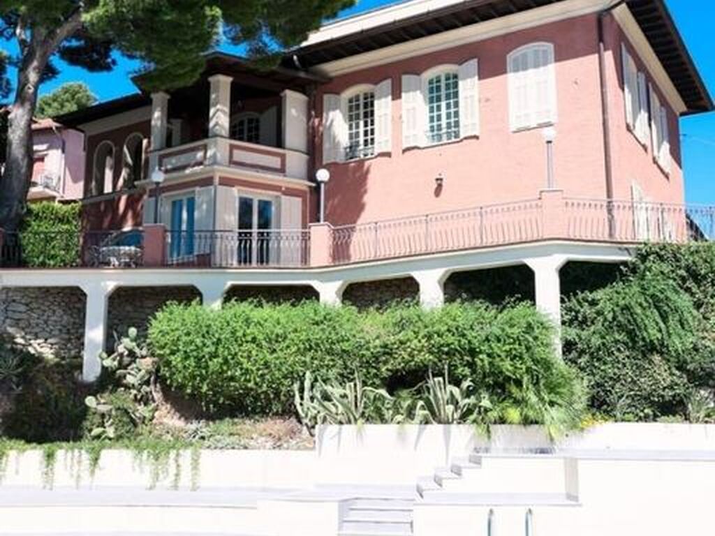 Maison de luxe à vendre à Ventimiglia, 2 000 000 €, Photo 1