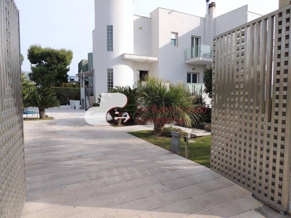 Luxury House for sale in Bari, 749 000 €, Photo 2