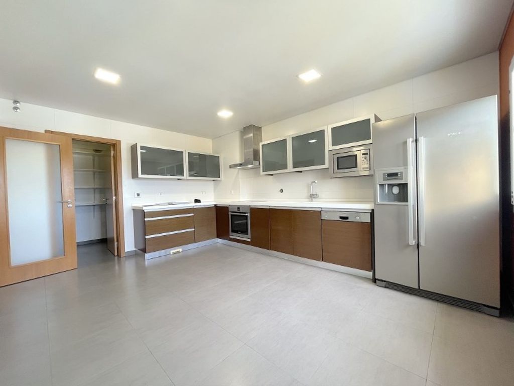 Appartement de luxe à vendre à Torres Vedras, 550 000 €, Photo 1