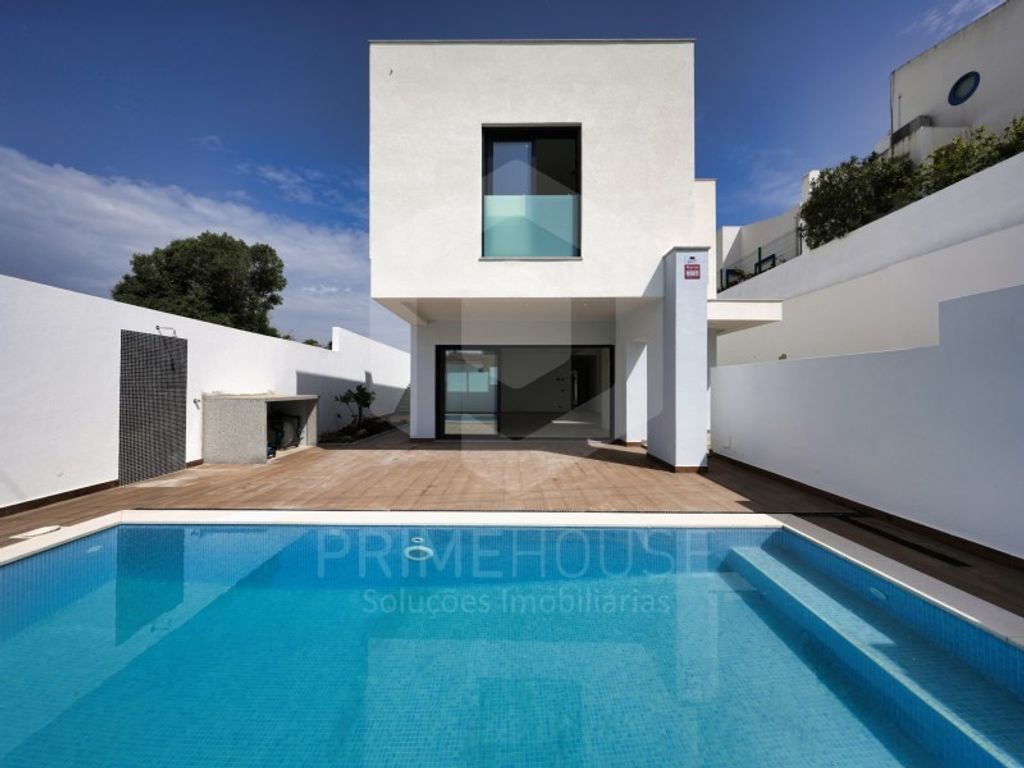 Maison de luxe à vendre à Portimão, 998 000 €, Photo 1