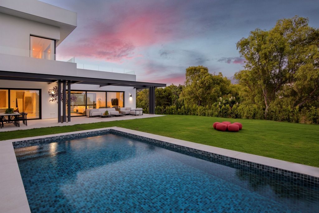 Luxury House for sale in Marbella, 3 350 000 €, Photo 2
