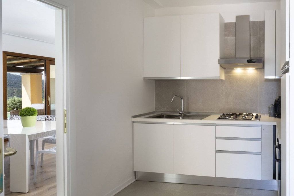 Luxury House for sale in Olbia, 870 000 €, Photo 7