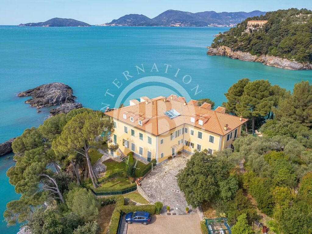 Luxury Apartment for sale in Lerici, 2 200 000 €, Photo 1