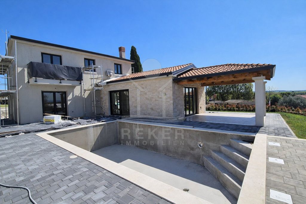 Maison de luxe à vendre à Porec, 664 000 €, Photo 5