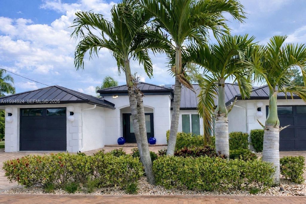 Maison de luxe à vendre à Cape Coral, 1 074 664 €, Photo 1