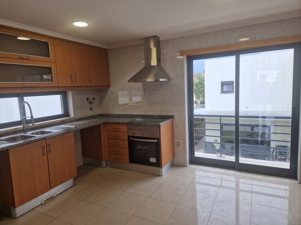 Maison de luxe à vendre à Almada, 695 000 €, Photo 3