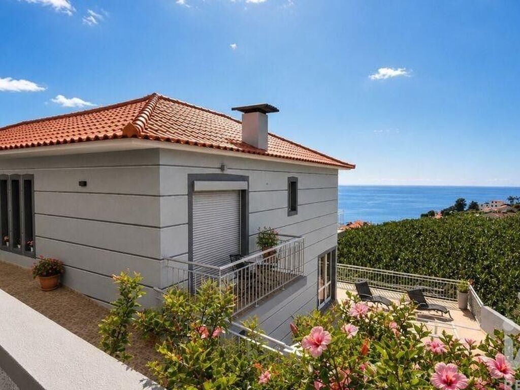 Luxury House for sale in Calheta, 1 100 000 €, Photo 1