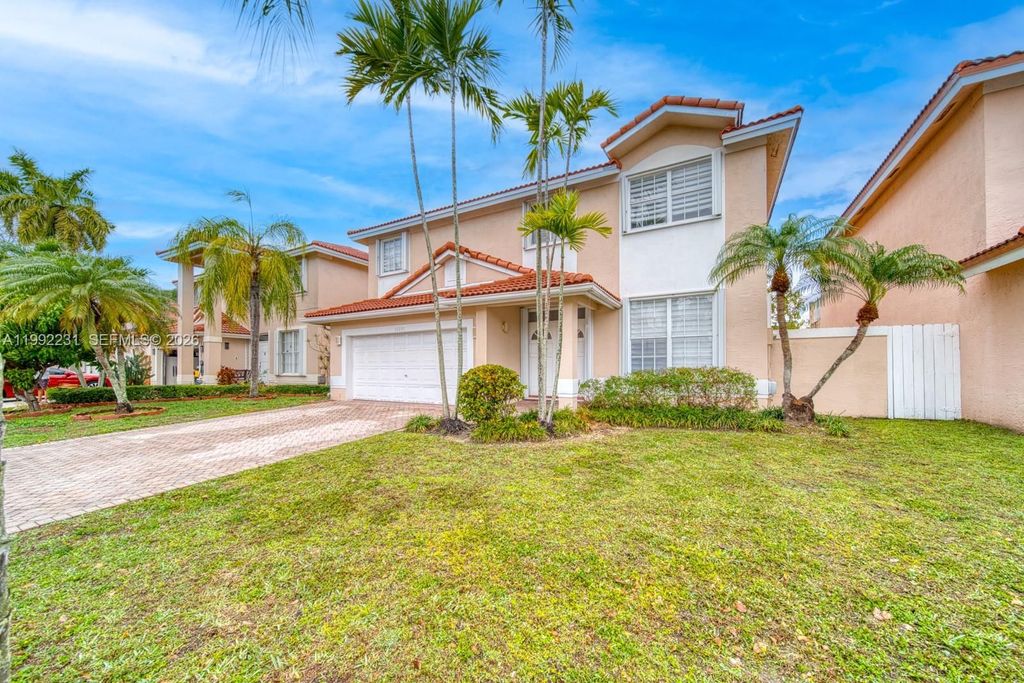 Maison de luxe à vendre à Miami, 679 697 €, Photo 1