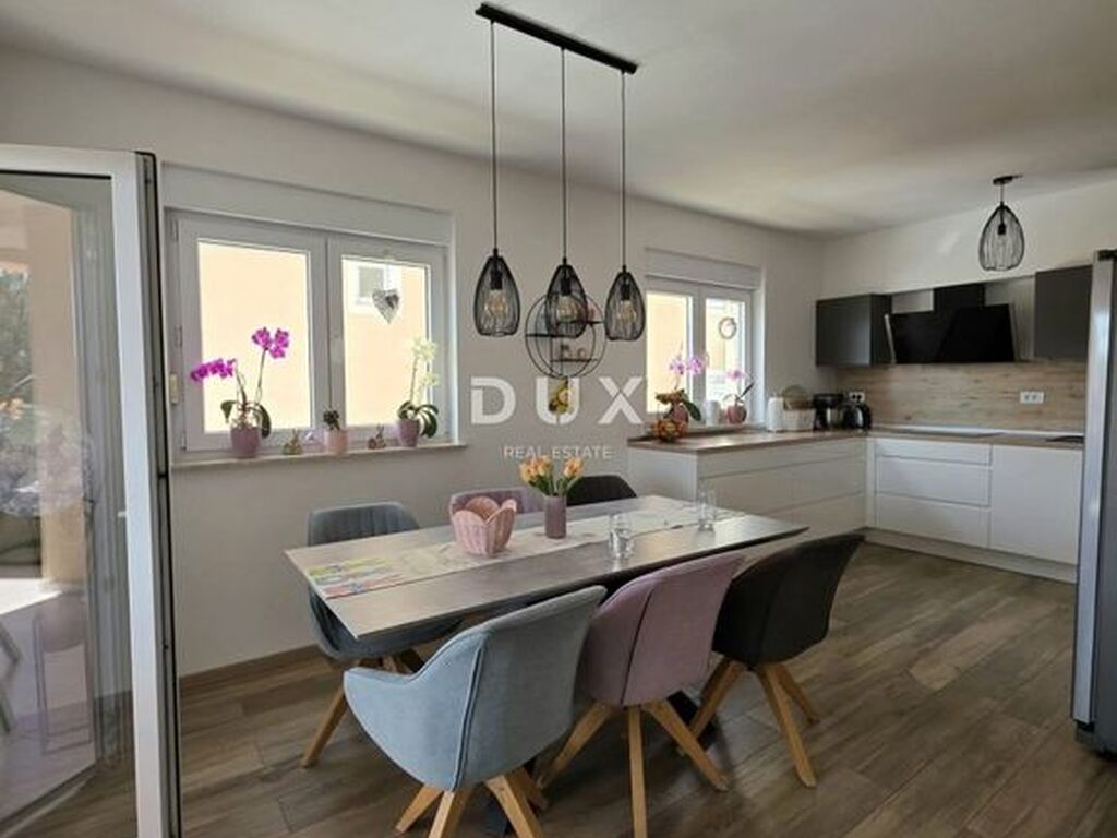 Luxury Apartment for sale in Pula, 545 000 €, Photo 6