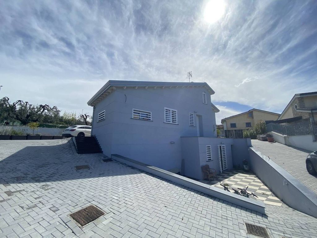 Maison de luxe à vendre à Frascati, 1 100 000 €, Photo 3