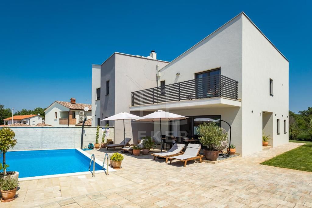 Maison de luxe à vendre à Porec, 570 000 €, Photo 4